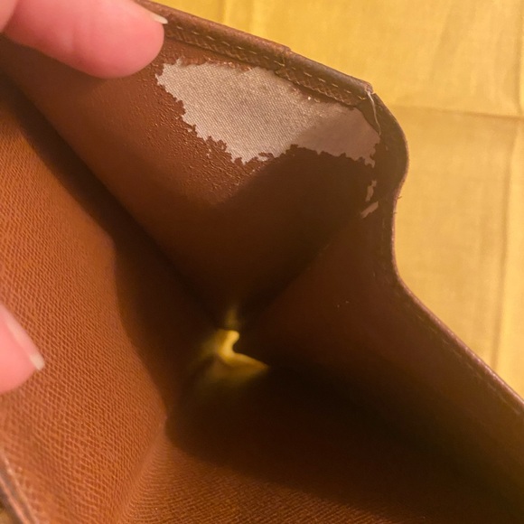 Louis Vuitton Authentic Project Wallet - Picture 4 of 10